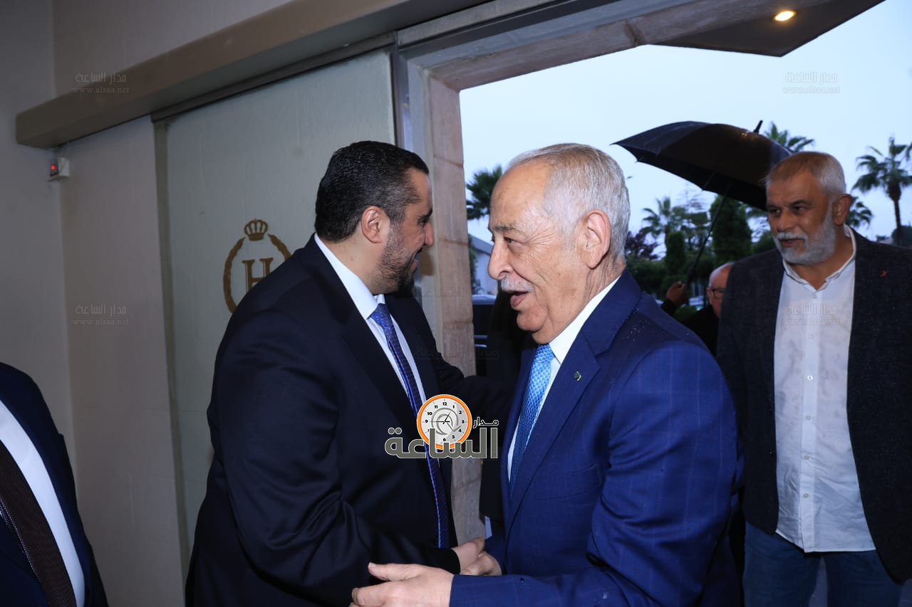 Madar Al-Saa Images 0.3015896617934477