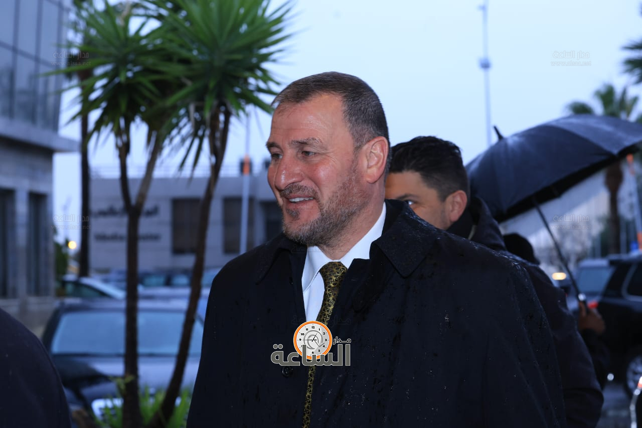 Madar Al-Saa Images 0.48083348809094306