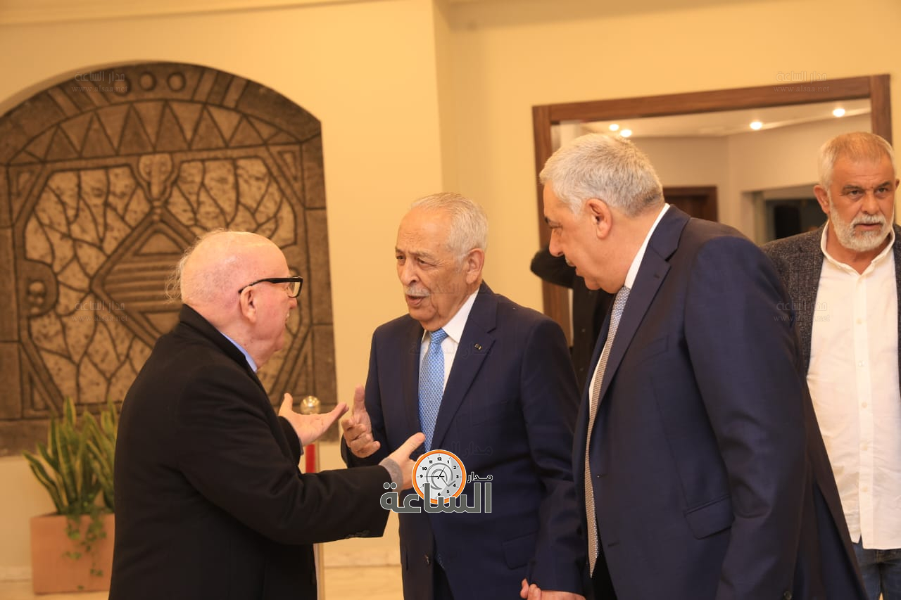 Madar Al-Saa Images 0.7626244985747318