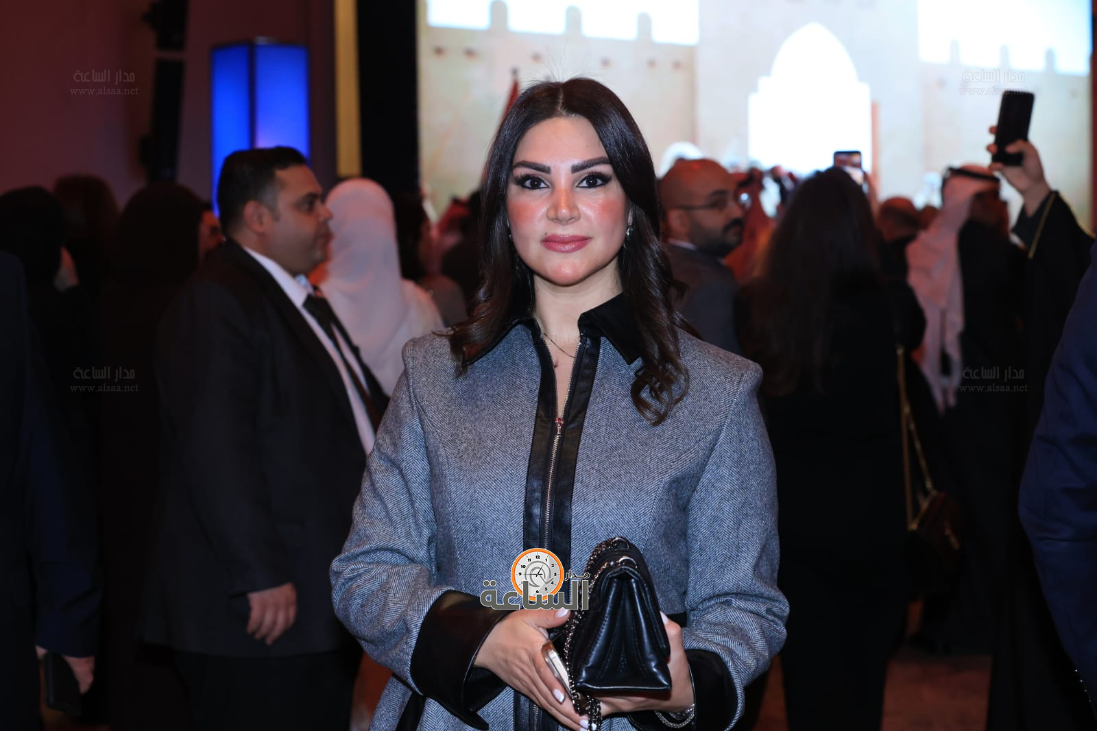 Madar Al-Saa Images 0.9792169565234262