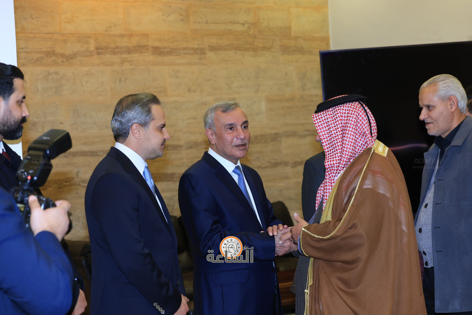 Madar Al-Saa Images 0.012883208479671171