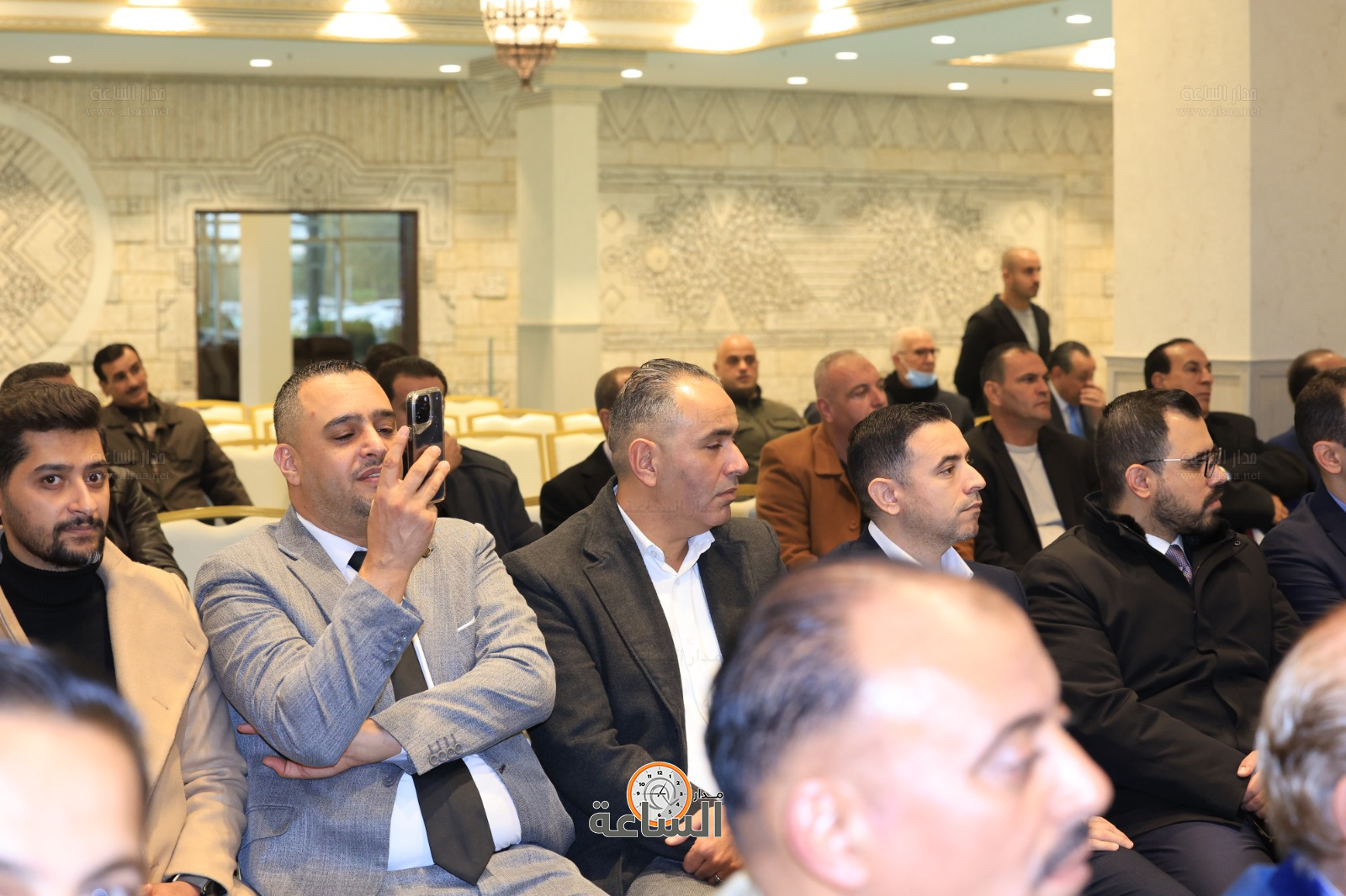 Madar Al-Saa Images 0.012189184885145421