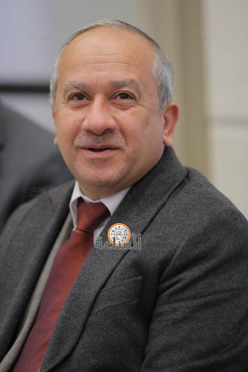 Madar Al-Saa Images 0.9915634677838185