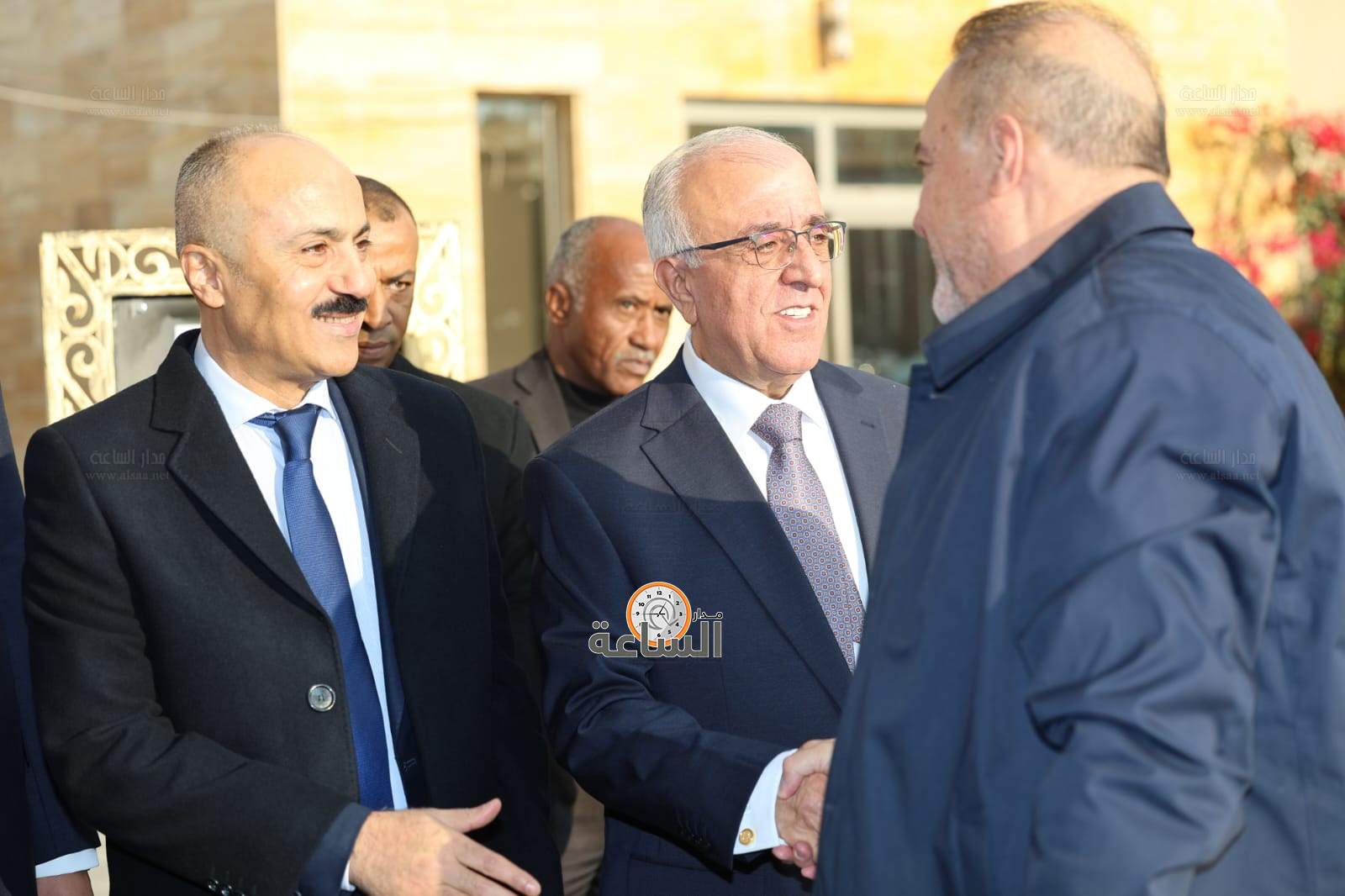 Madar Al-Saa Images 0.16876323707350793