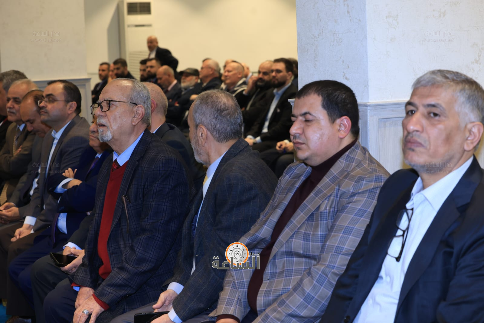 Madar Al-Saa Images 0.22562178517503084