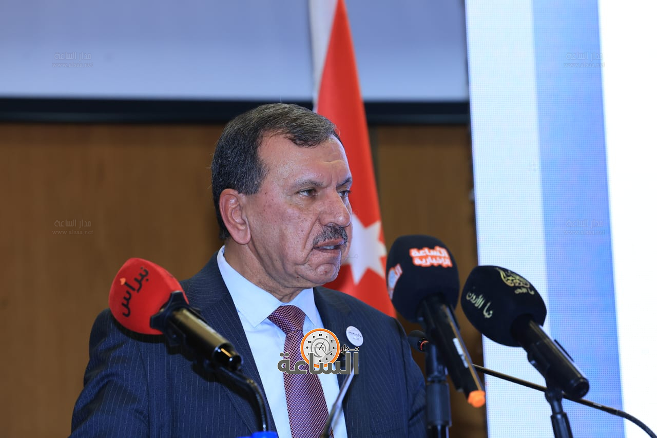 Madar Al-Saa Images 0.12443537348745304