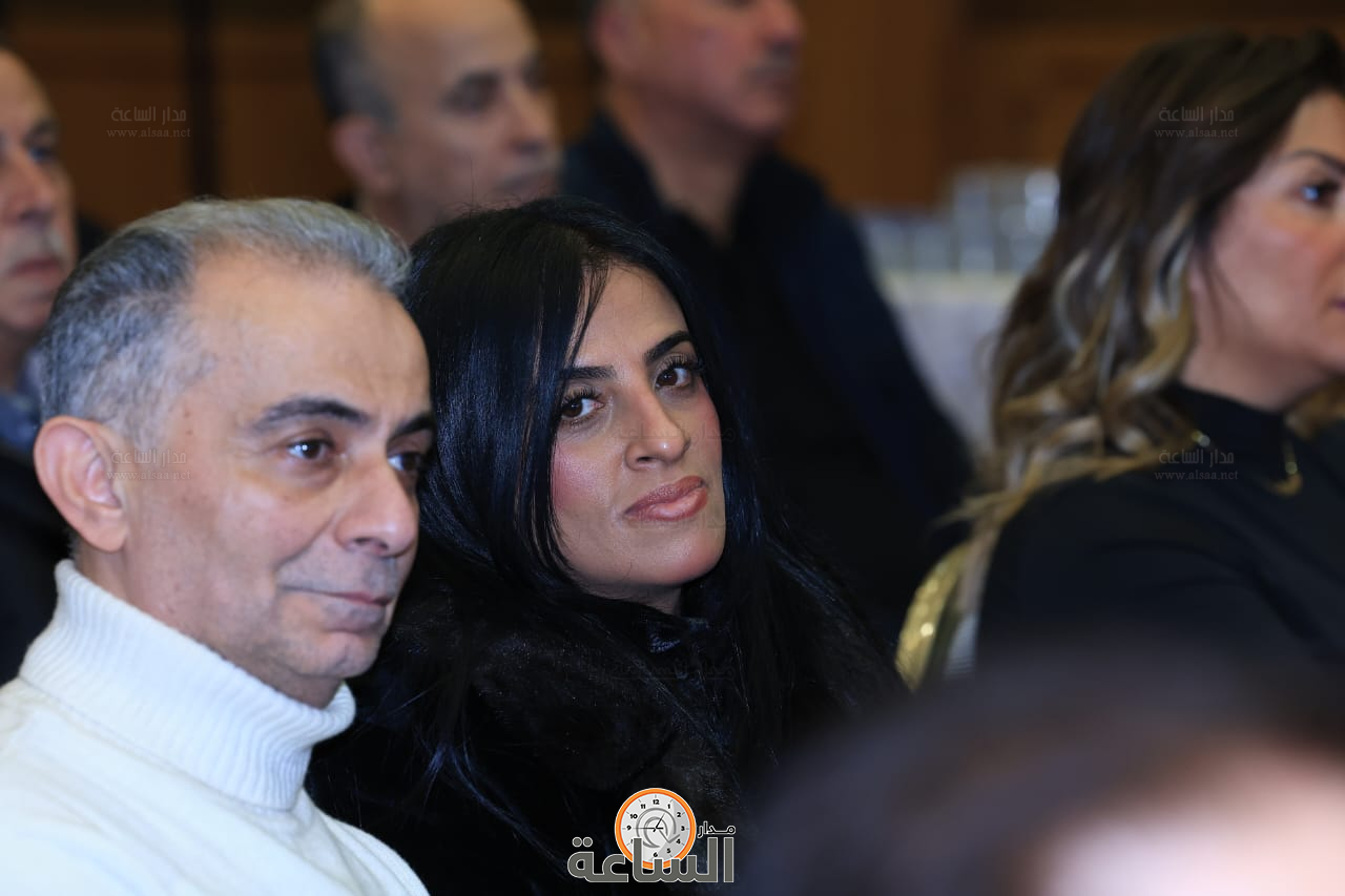 Madar Al-Saa Images 0.011168079938831732