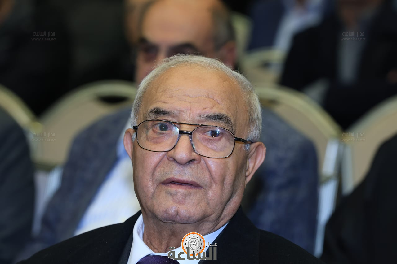 Madar Al-Saa Images 0.3830229386649703