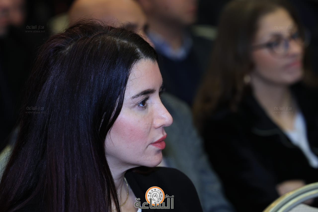 Madar Al-Saa Images 0.3569799869570809