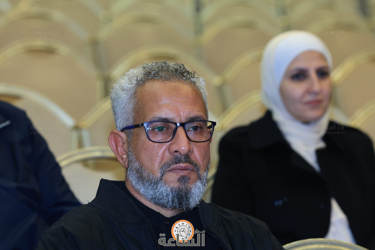 Madar Al-Saa Images 0.5599418436248216