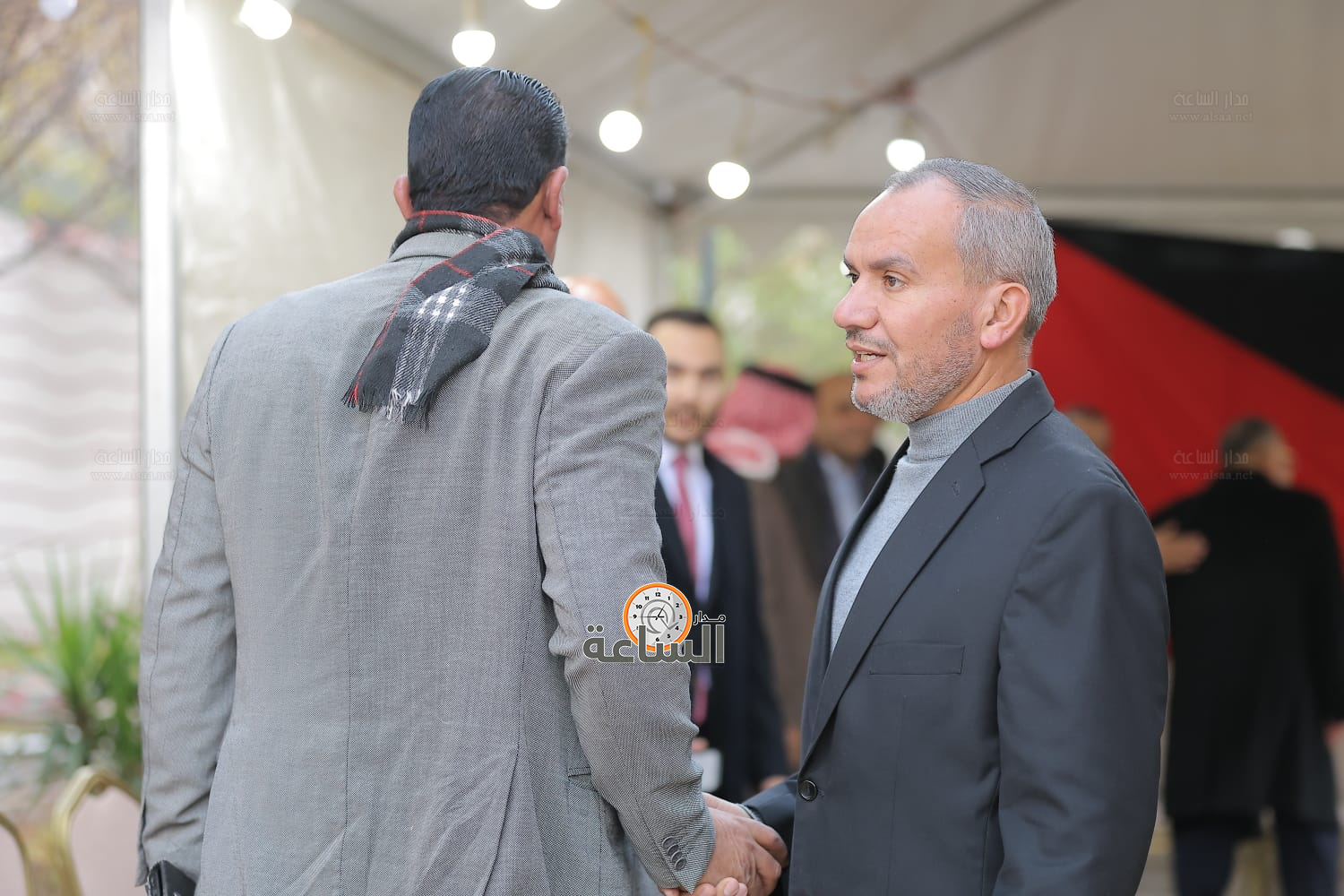 Madar Al-Saa Images 0.4588639207367351