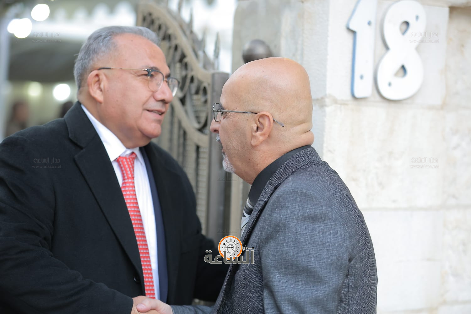 Madar Al-Saa Images 0.429052291799223