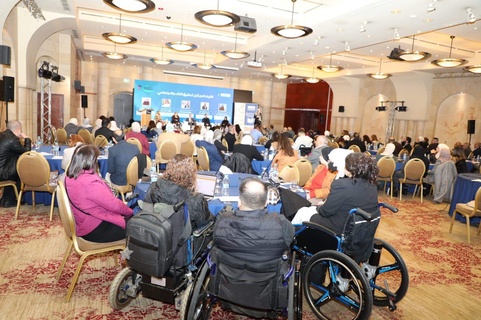 Madar Al-Saa Images 0.8996631402695503