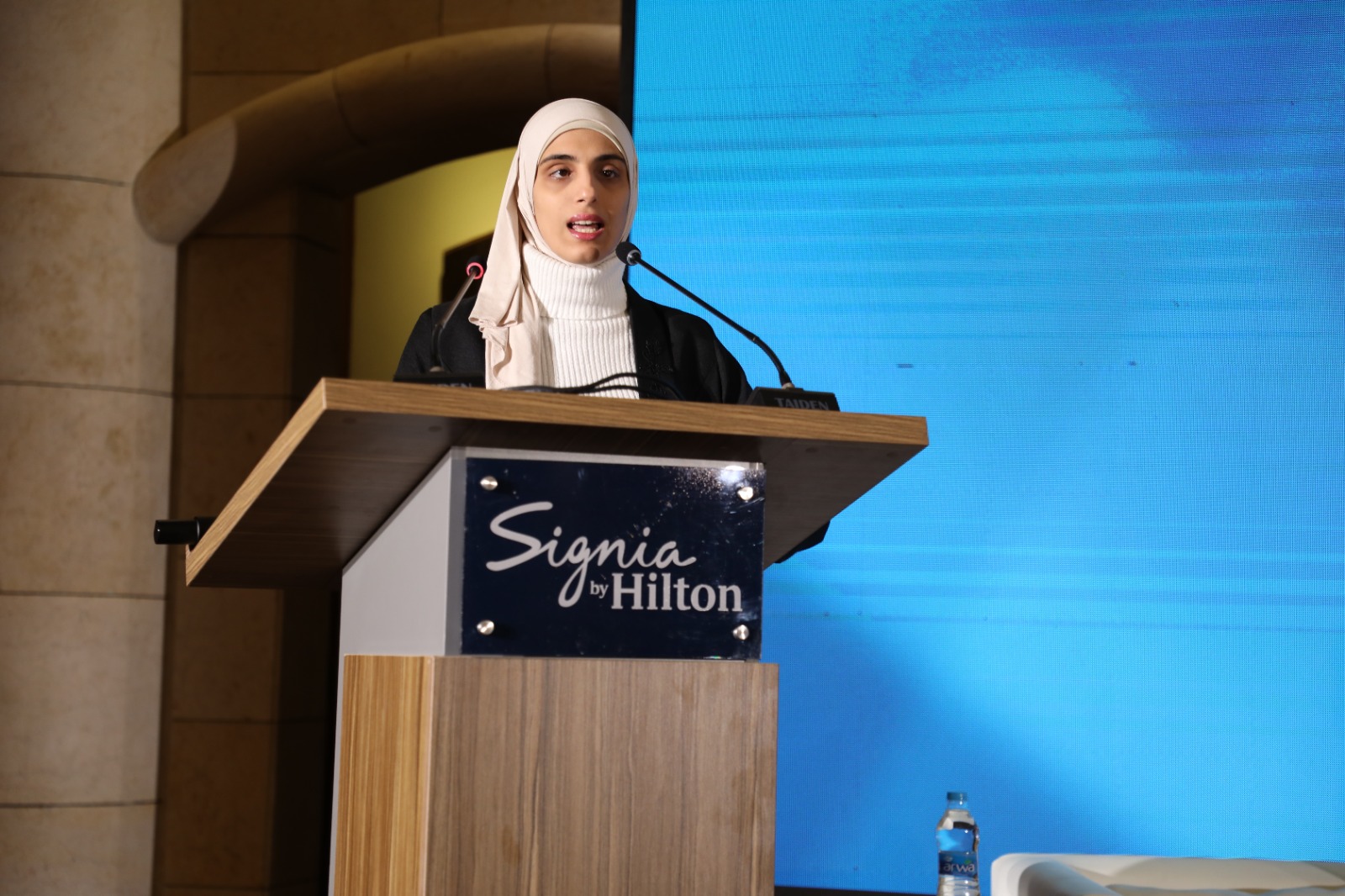 Madar Al-Saa Images 0.868623488376636