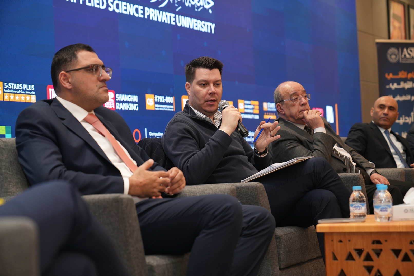 Madar Al-Saa Images 0.3706939866894289