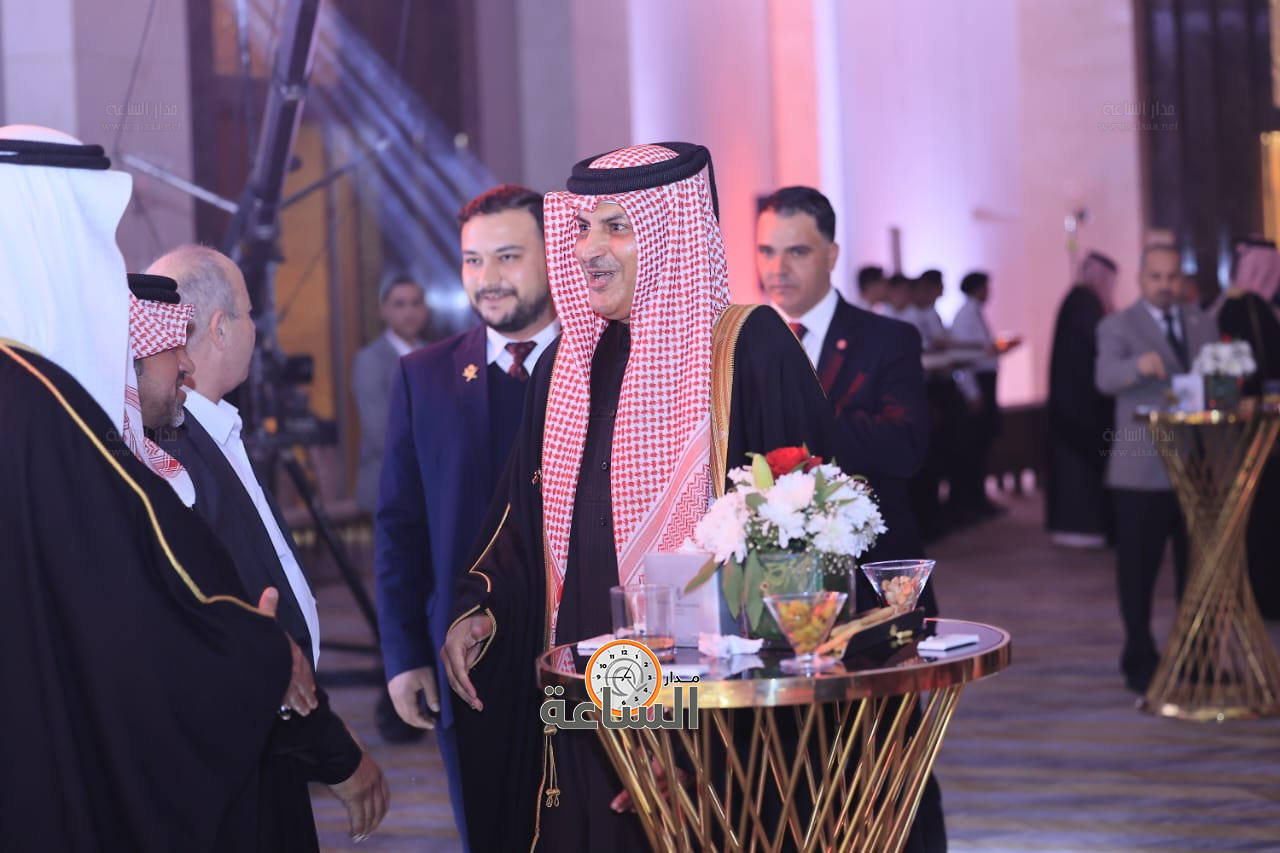 Madar Al-Saa Images 0.423047221202546