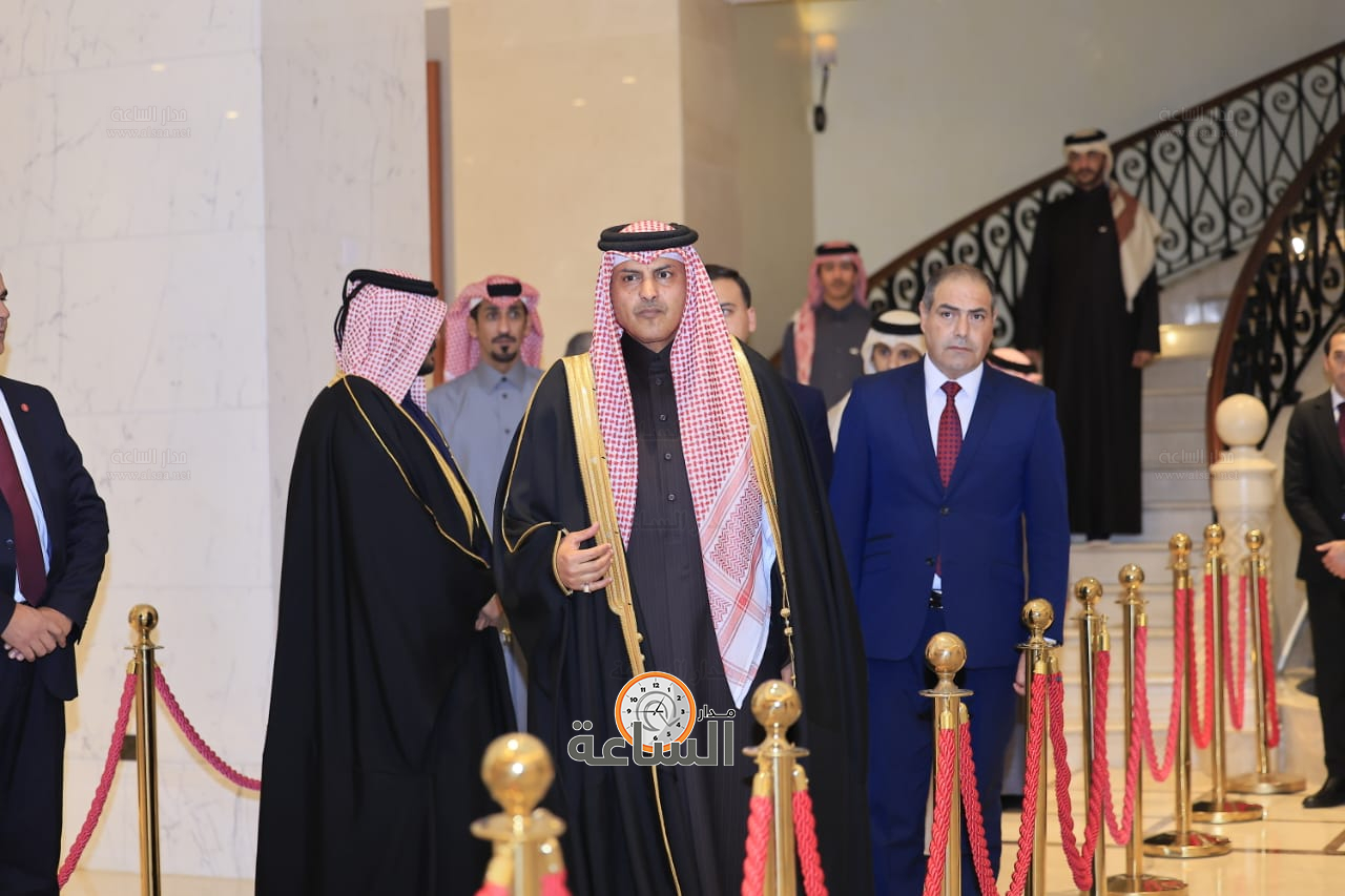 Madar Al-Saa Images 0.48029474211257417