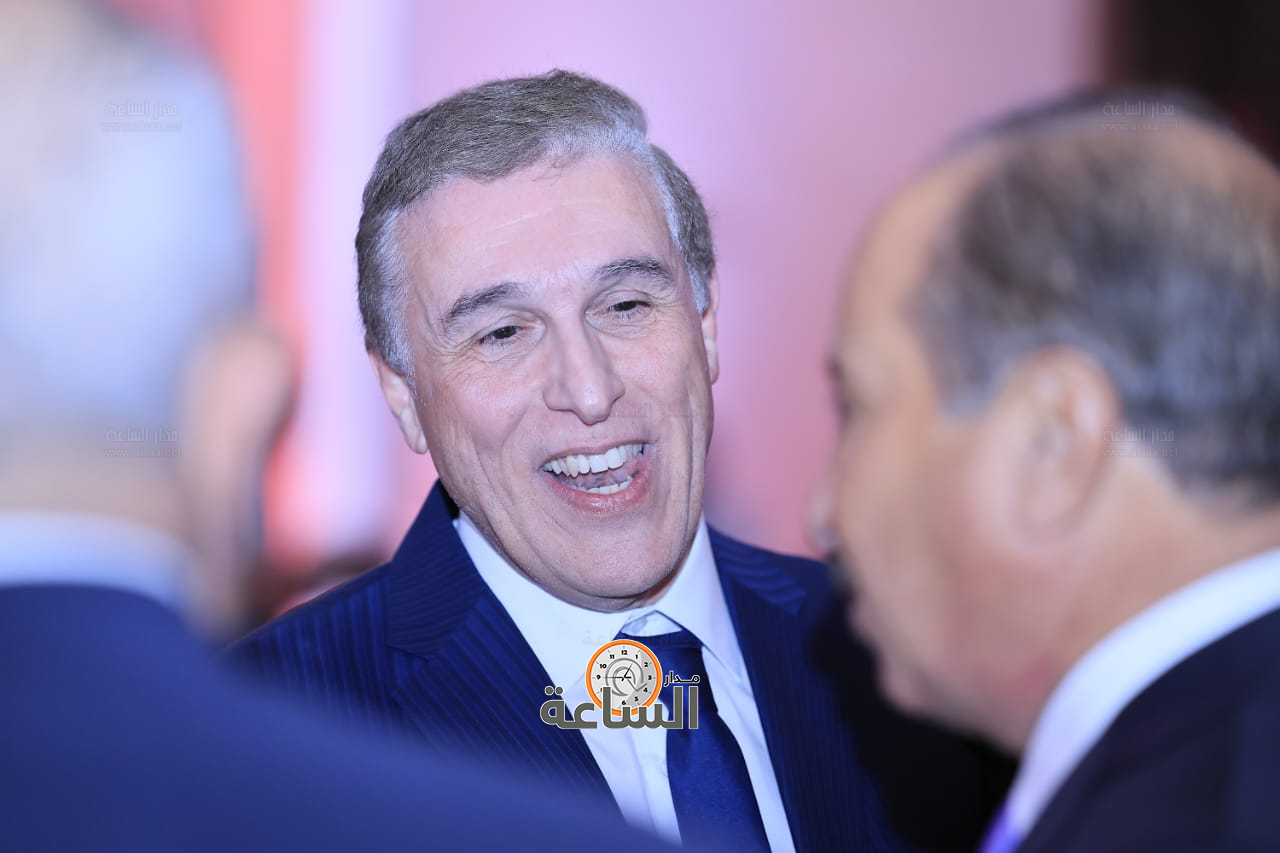 Madar Al-Saa Images 0.4198670462603197