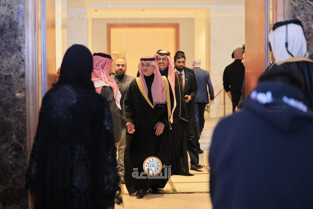 Madar Al-Saa Images 0.44757193095887116