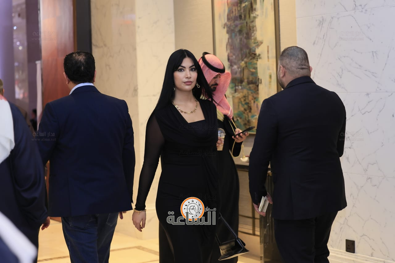 Madar Al-Saa Images 0.44044341448508484