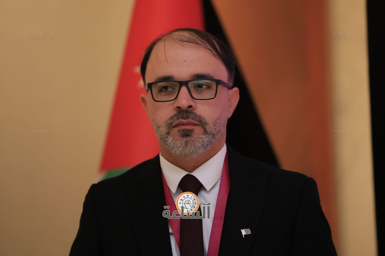 Madar Al-Saa Images 0.2406541957392564