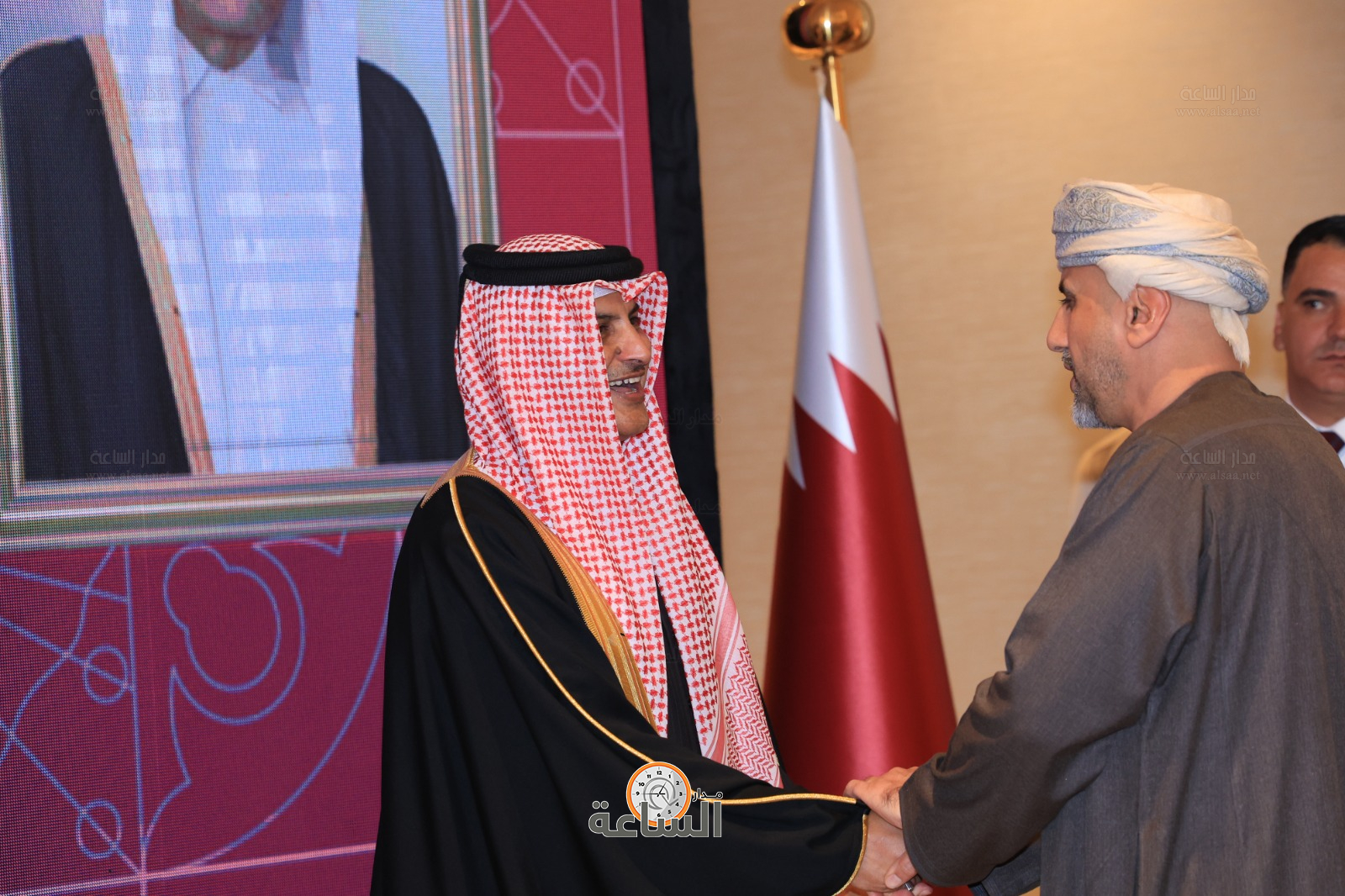 Madar Al-Saa Images 0.34250889747111235