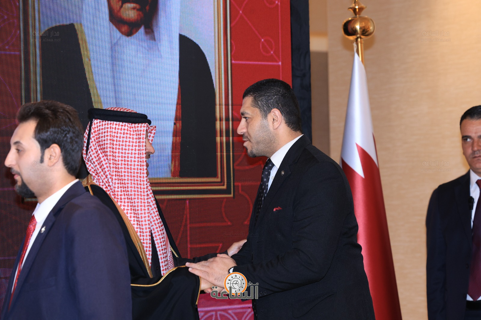 Madar Al-Saa Images 0.9881378278675716