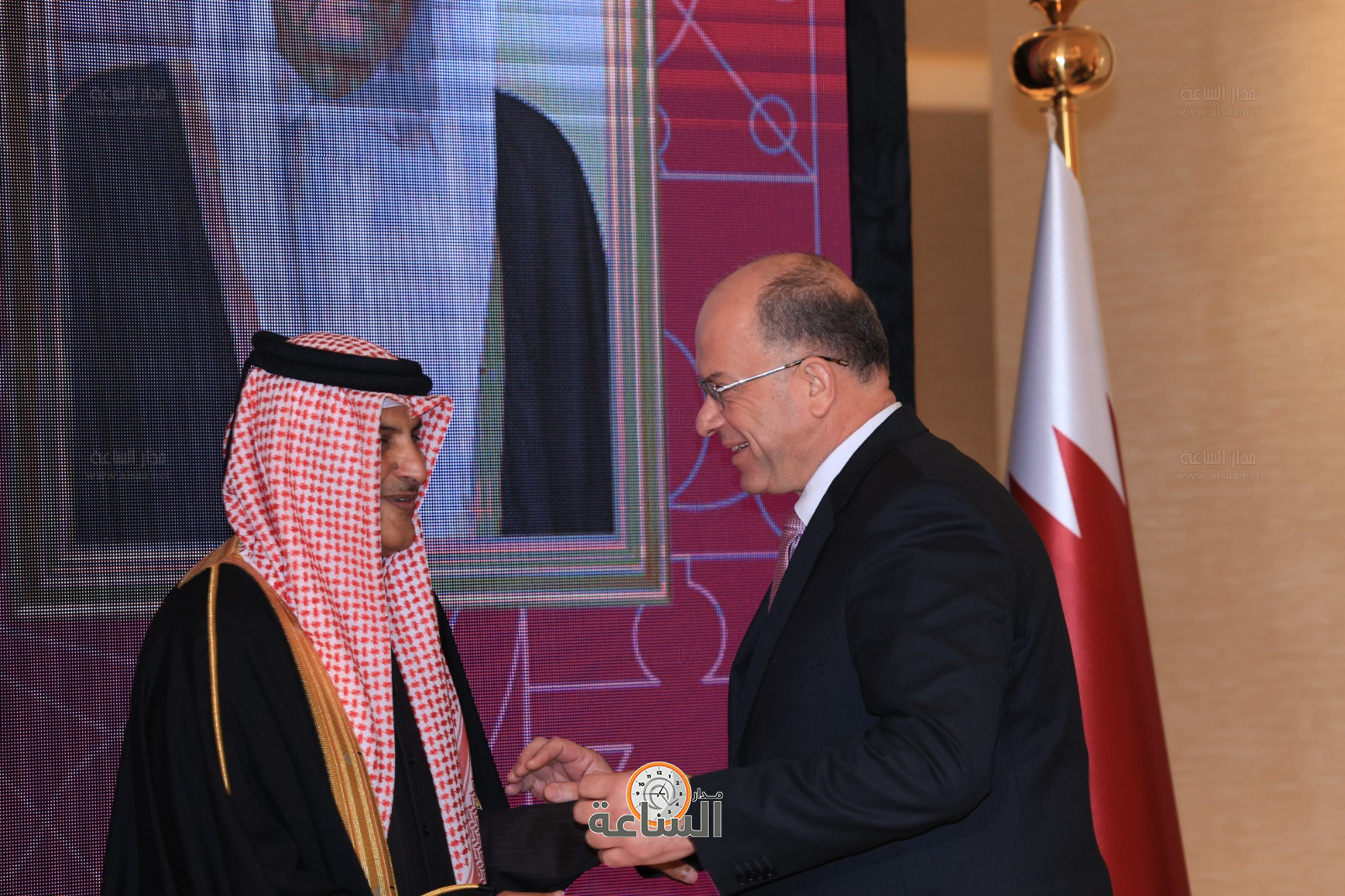 Madar Al-Saa Images 0.41455541246298355