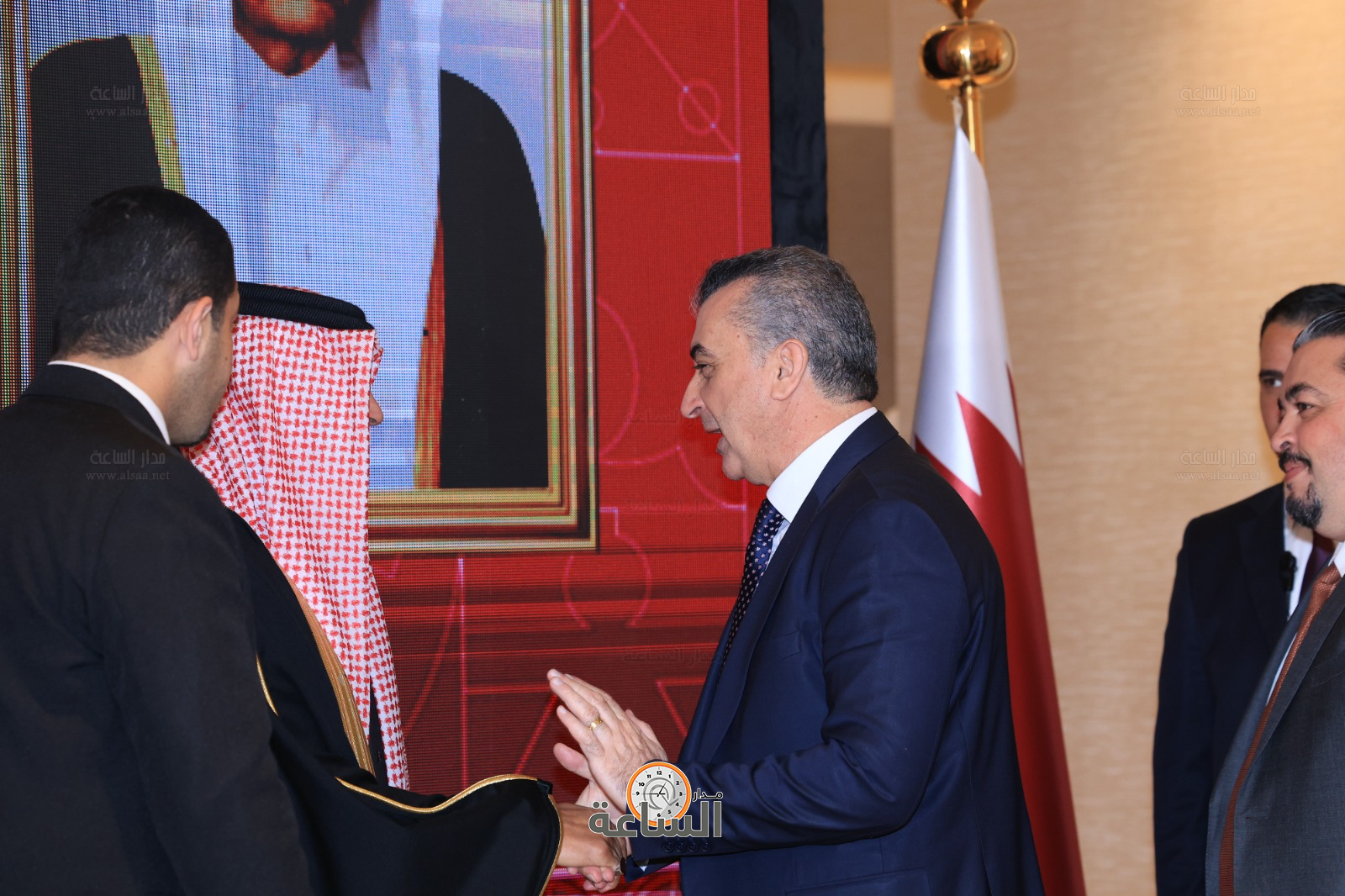 Madar Al-Saa Images 0.8508787095251437