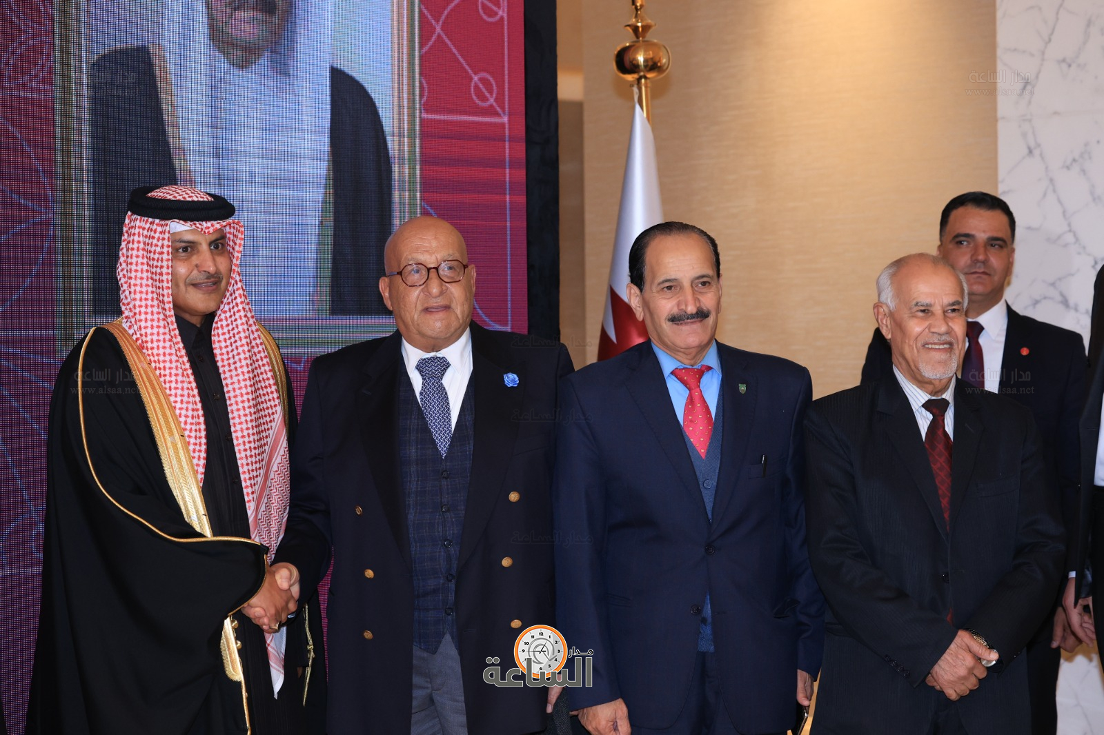 Madar Al-Saa Images 0.6932947090595232