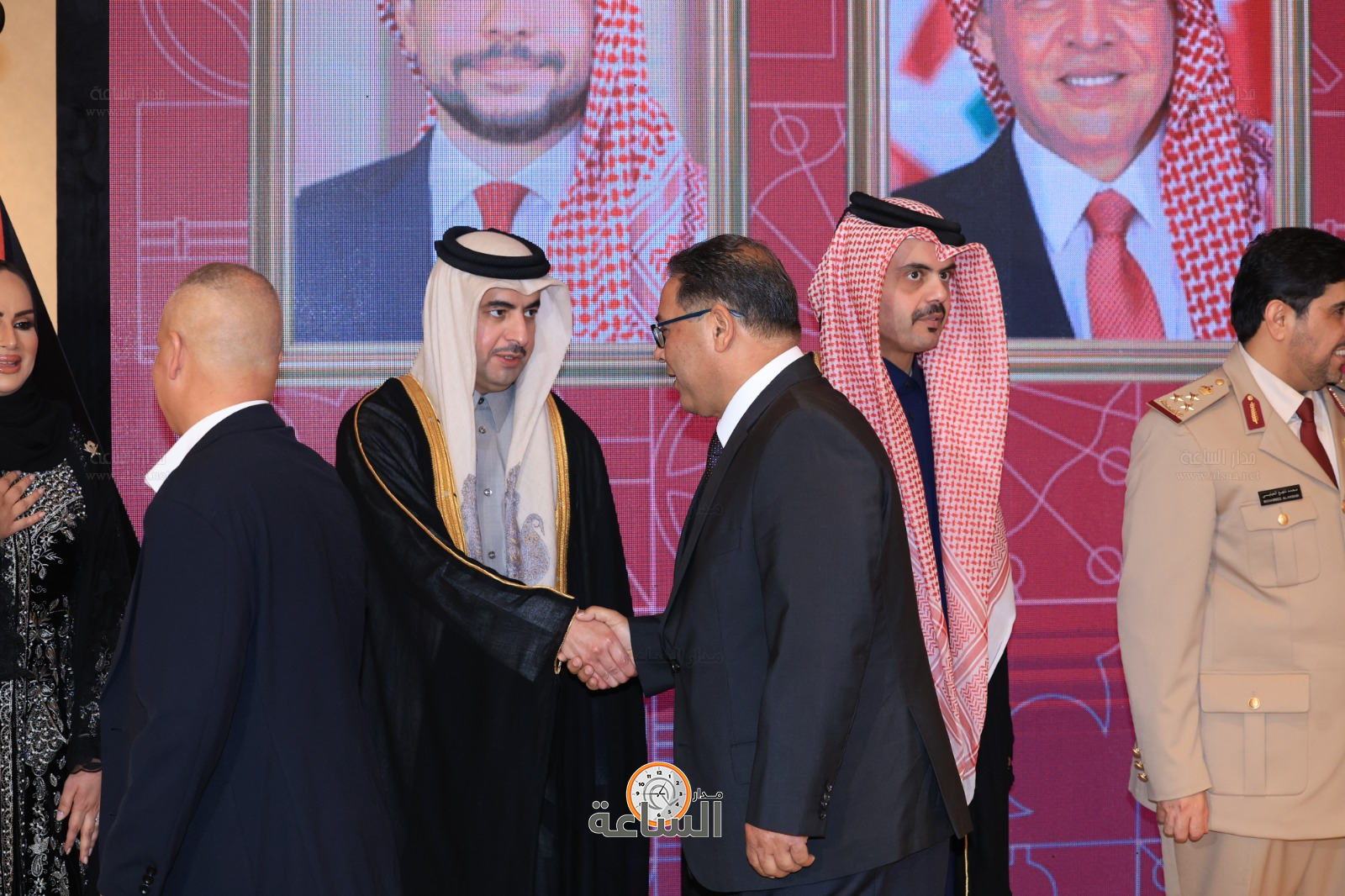 Madar Al-Saa Images 0.4317873723133828