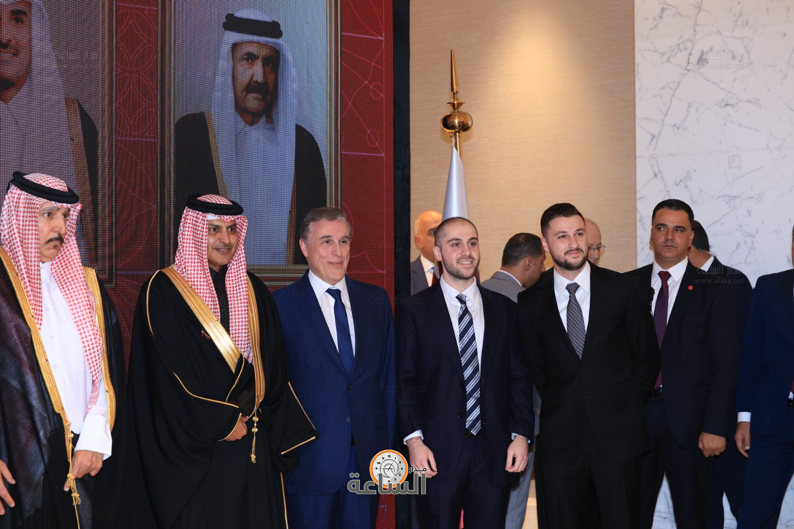 Madar Al-Saa Images 0.45895128843157496