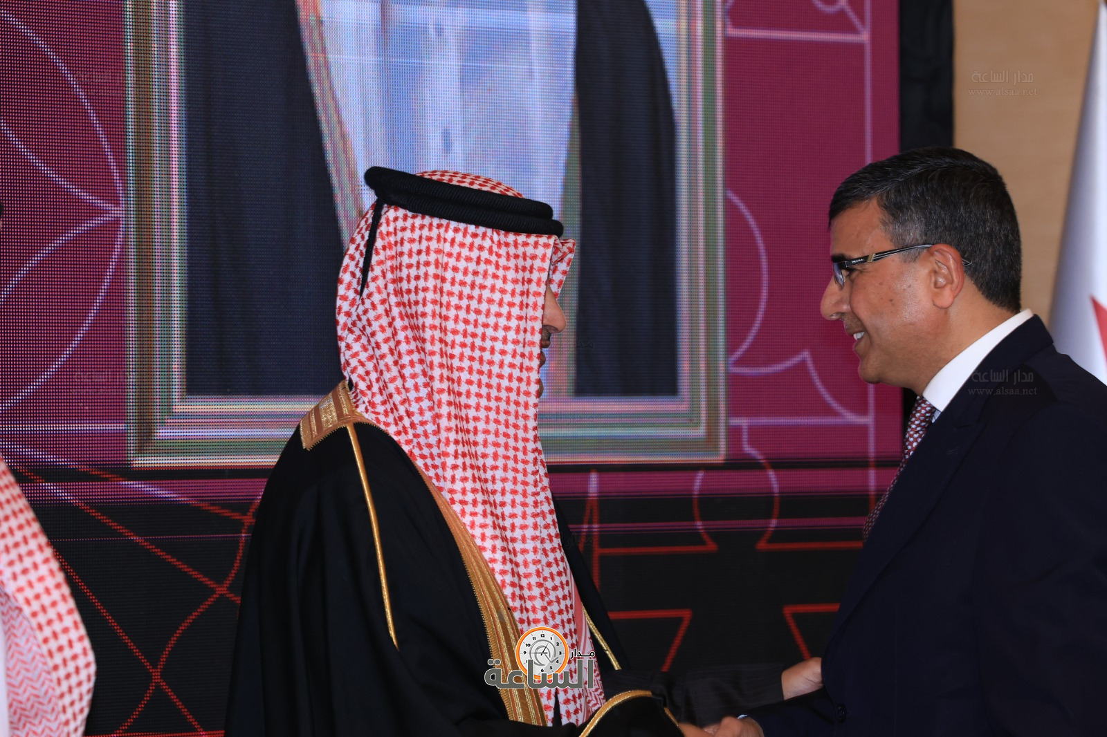 Madar Al-Saa Images 0.8833779298956325