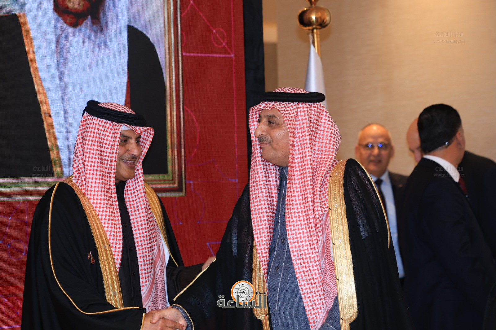 Madar Al-Saa Images 0.2447658680357362