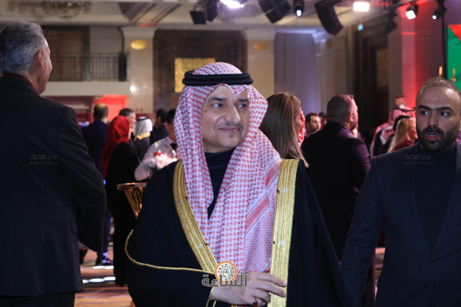 Madar Al-Saa Images 0.025715492675837726