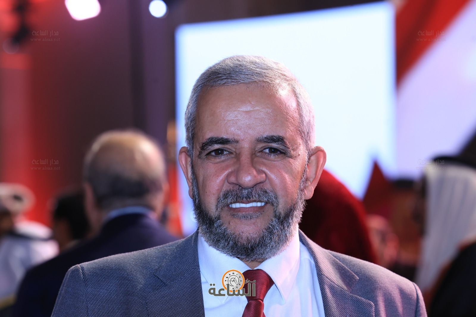 Madar Al-Saa Images 0.7044935736887448