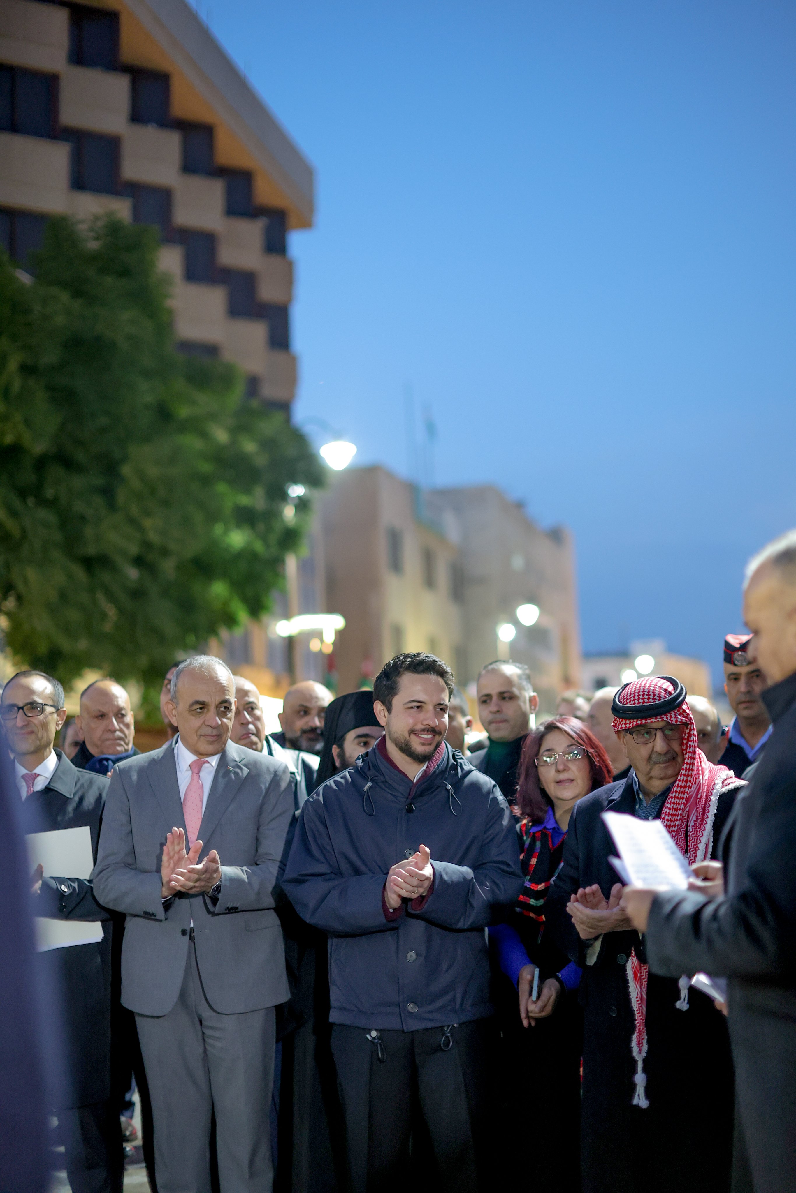 Madar Al-Saa Images 0.8990767778909821