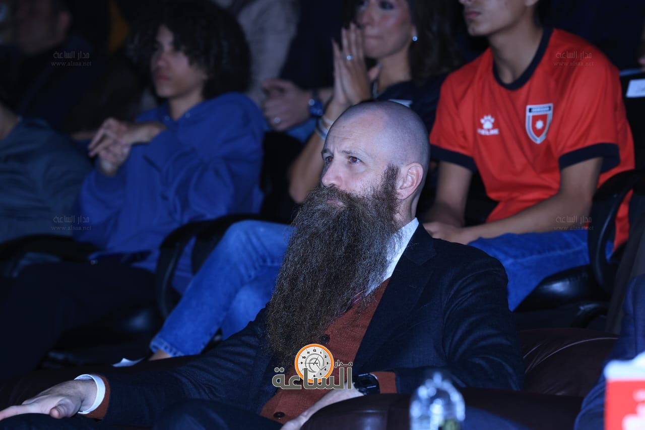 Madar Al-Saa Images 0.8212431103337687