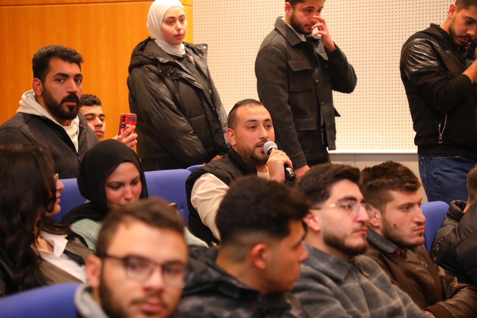 Madar Al-Saa Images 0.35479713012870995