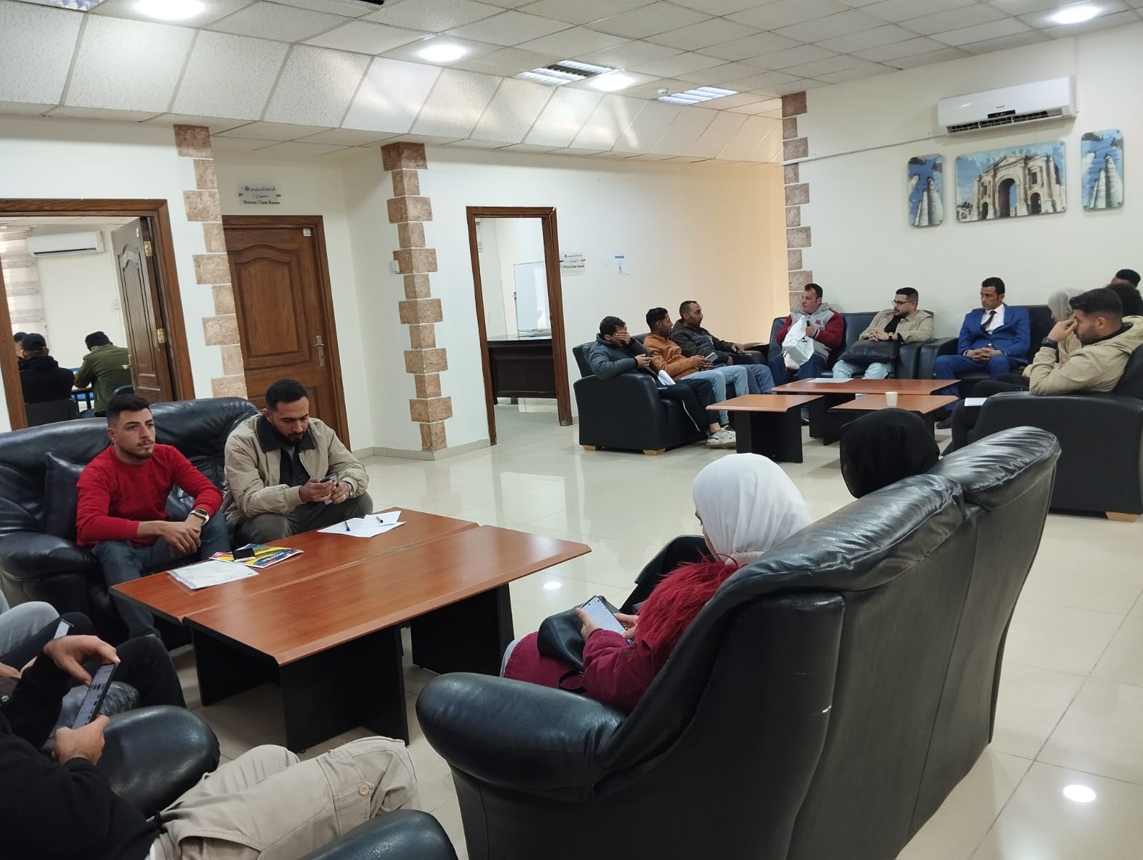 Madar Al-Saa Images 0.16633608761710927