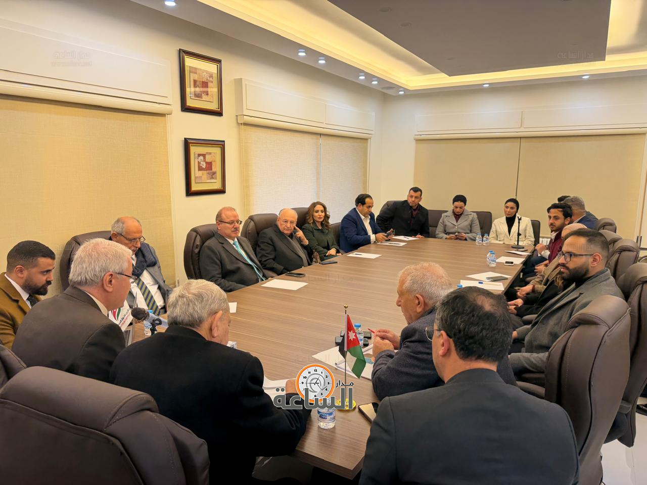 Madar Al-Saa Images 0.5293565922485318