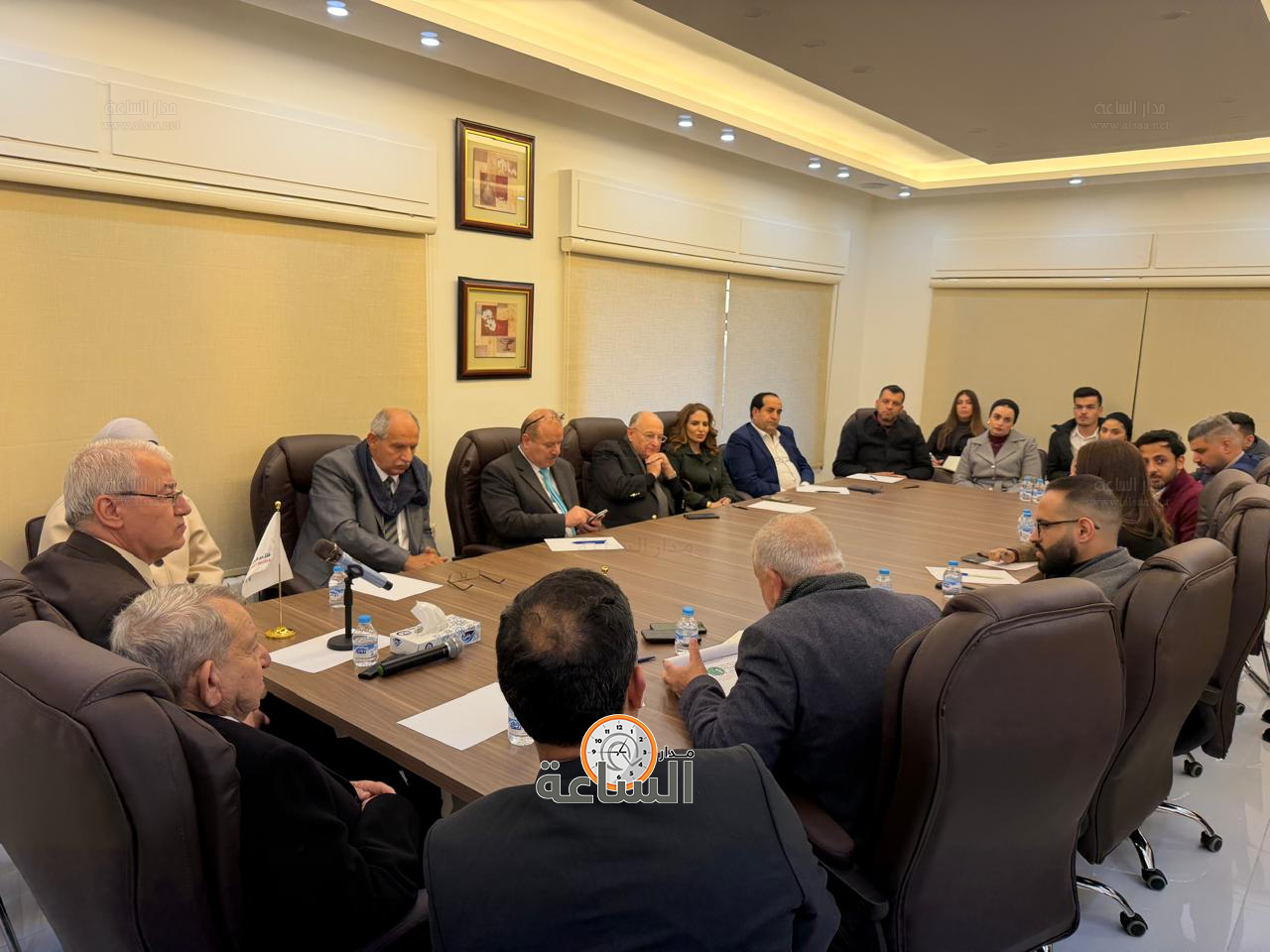 Madar Al-Saa Images 0.16388092558803935