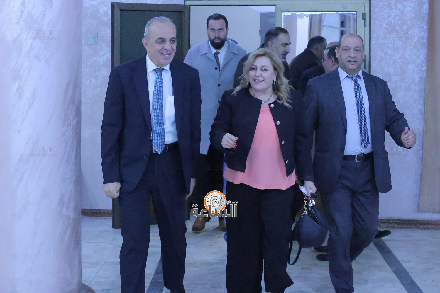 Madar Al-Saa Images 0.46346683108362374