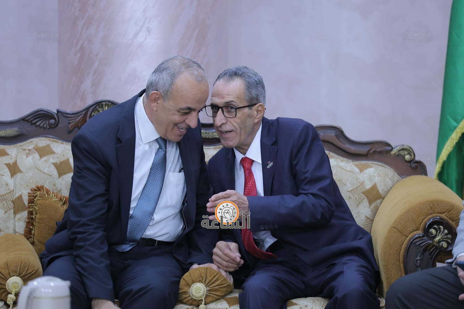 Madar Al-Saa Images 0.6557744538918726