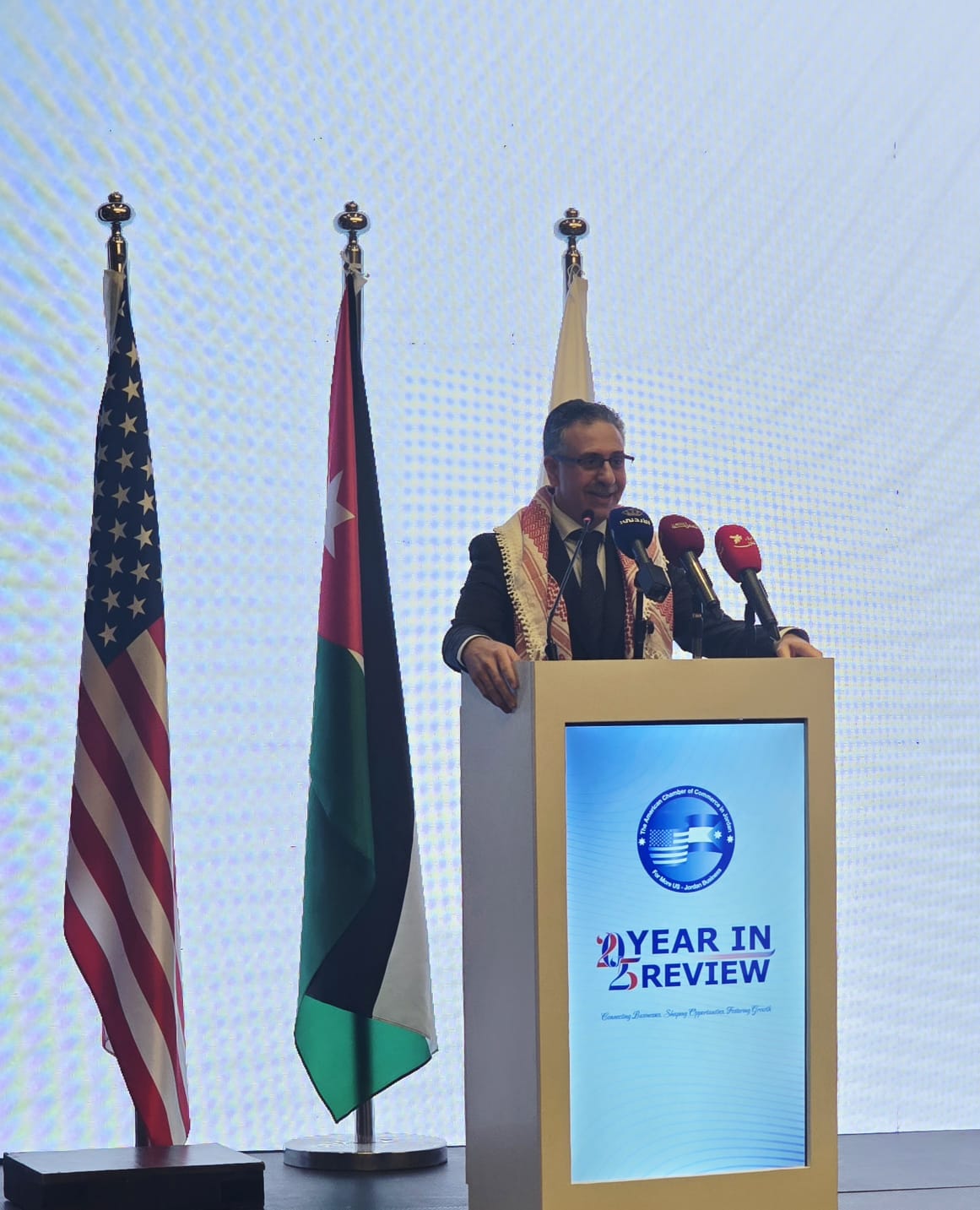 Madar Al-Saa Images 0.2045524466900681