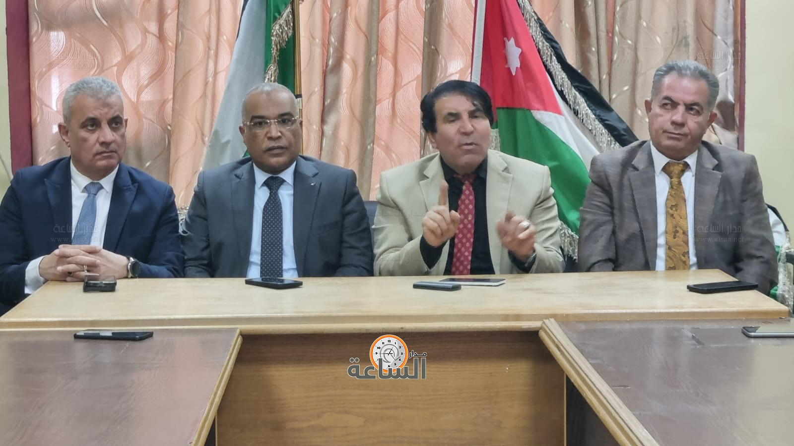 Madar Al-Saa Images 0.6348770605524091