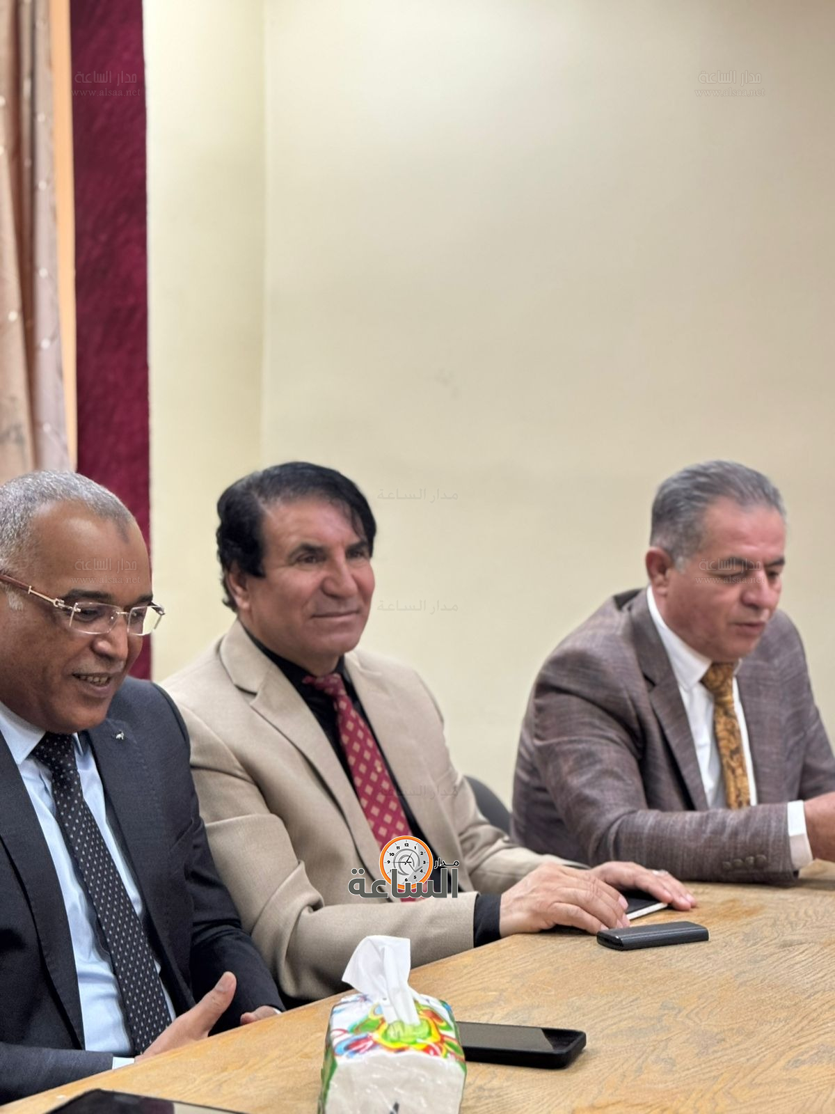 Madar Al-Saa Images 0.013319150725125461