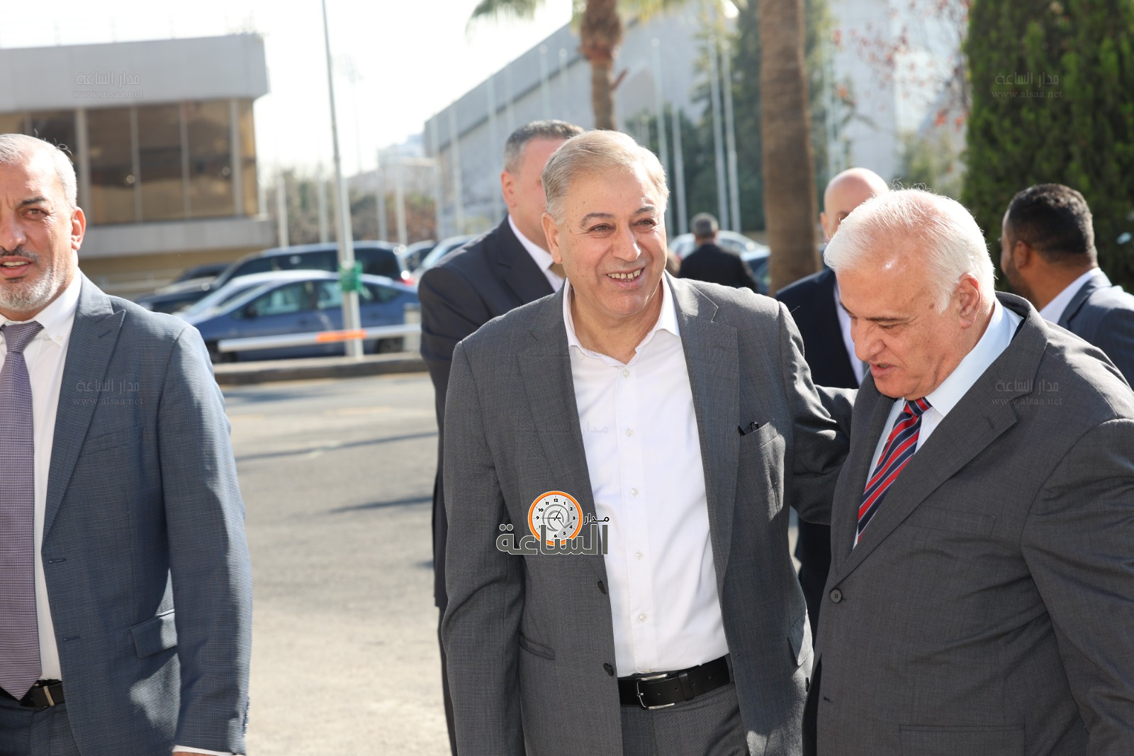 Madar Al-Saa Images 0.5592117190394342