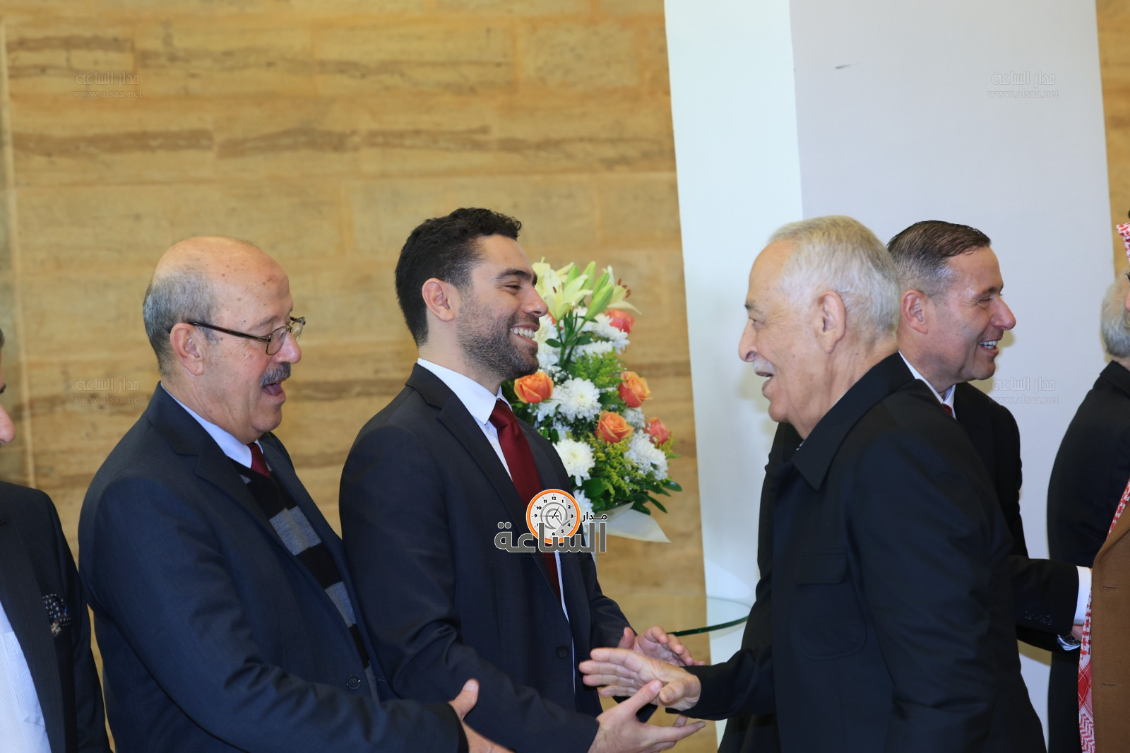 Madar Al-Saa Images 0.45126204377400636