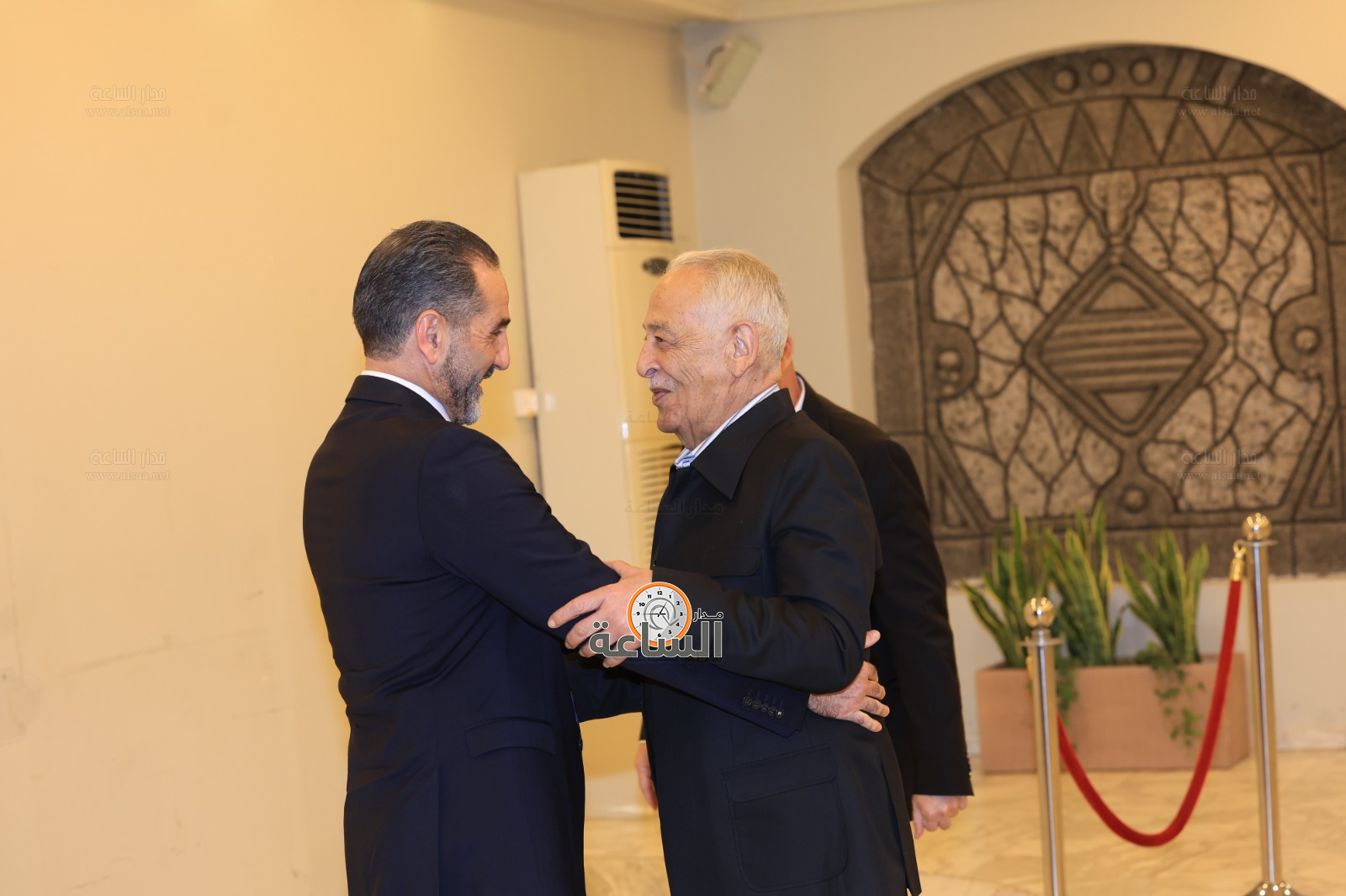 Madar Al-Saa Images 0.35879203288553085